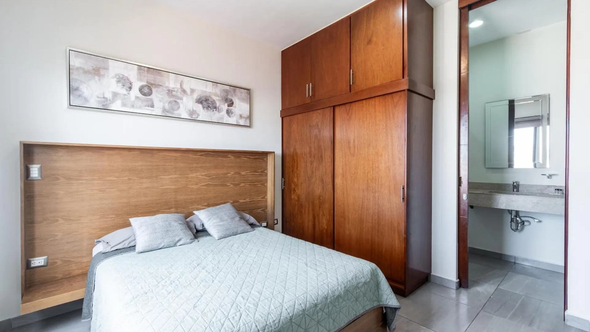 Apartamento condesa 10 Precioso depa a 100 pasos de la playa Mazatlán