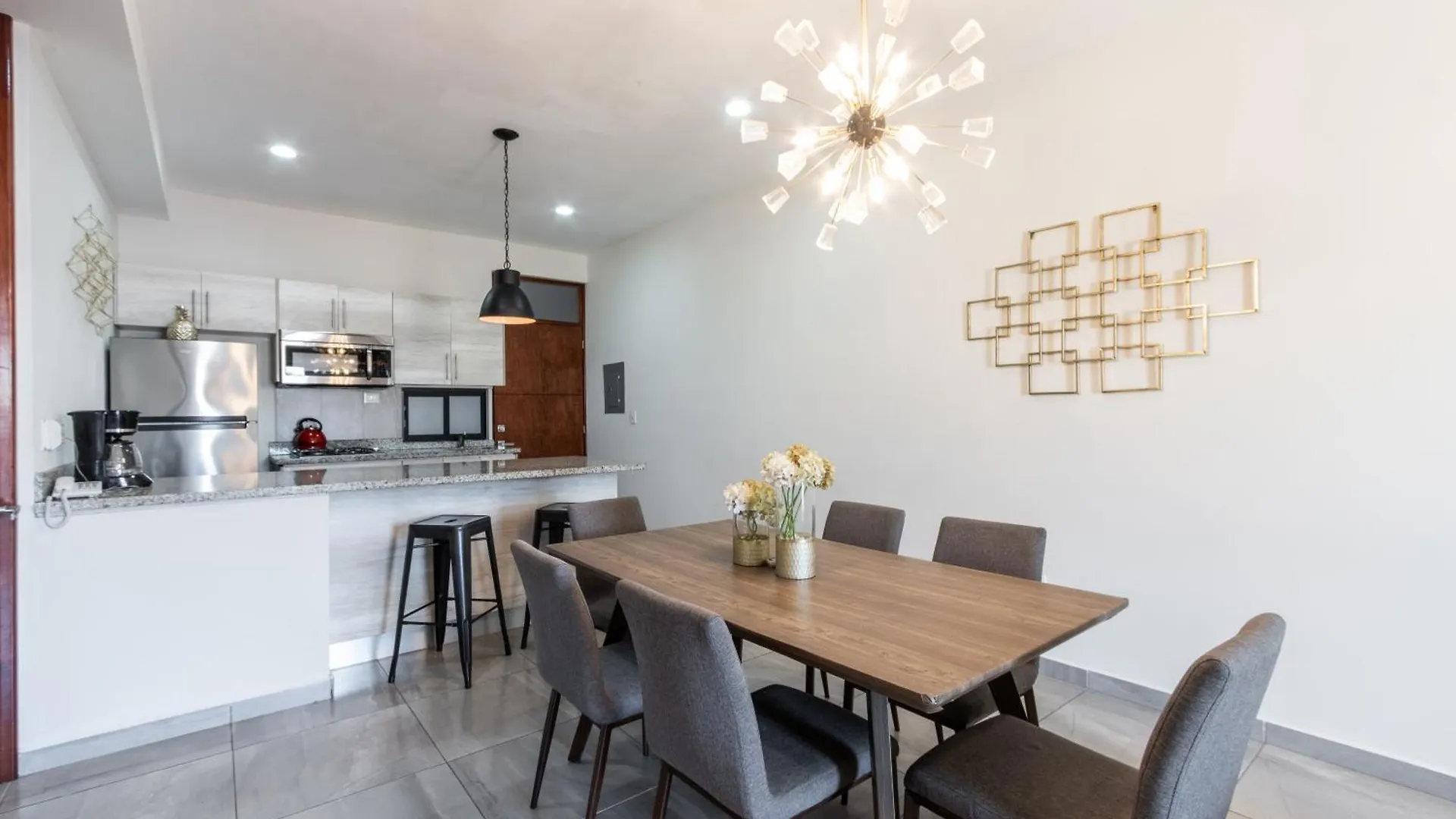 Apartamento condesa 10 Precioso depa a 100 pasos de la playa Mazatlán